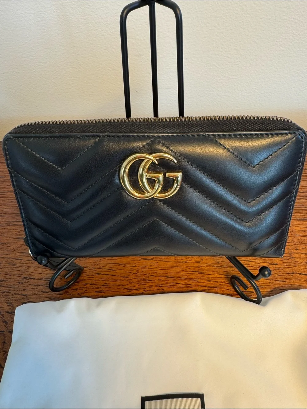 Gucci Black Quilted GG Marmont Zip Wallet with Dust Bag, Box and COA - Picture 2 of 11